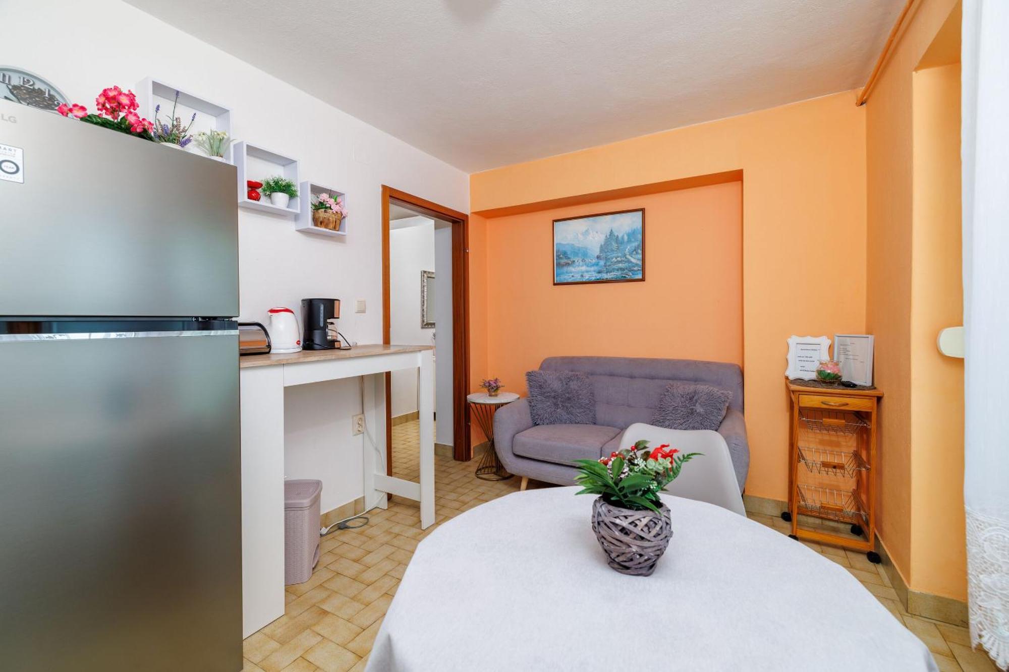 Apartments Melita Dramalj Eksteriør bilde