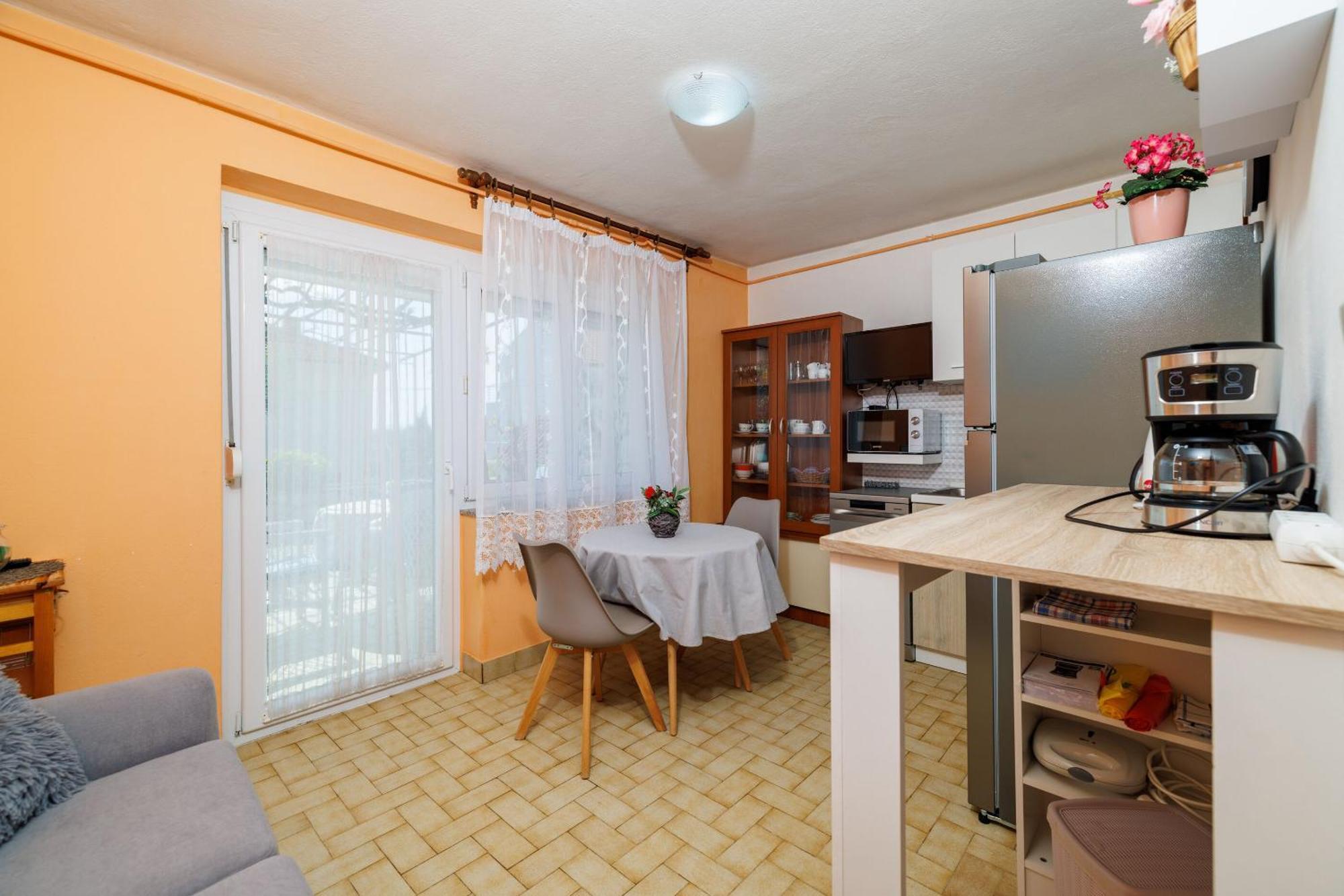 Apartments Melita Dramalj Eksteriør bilde