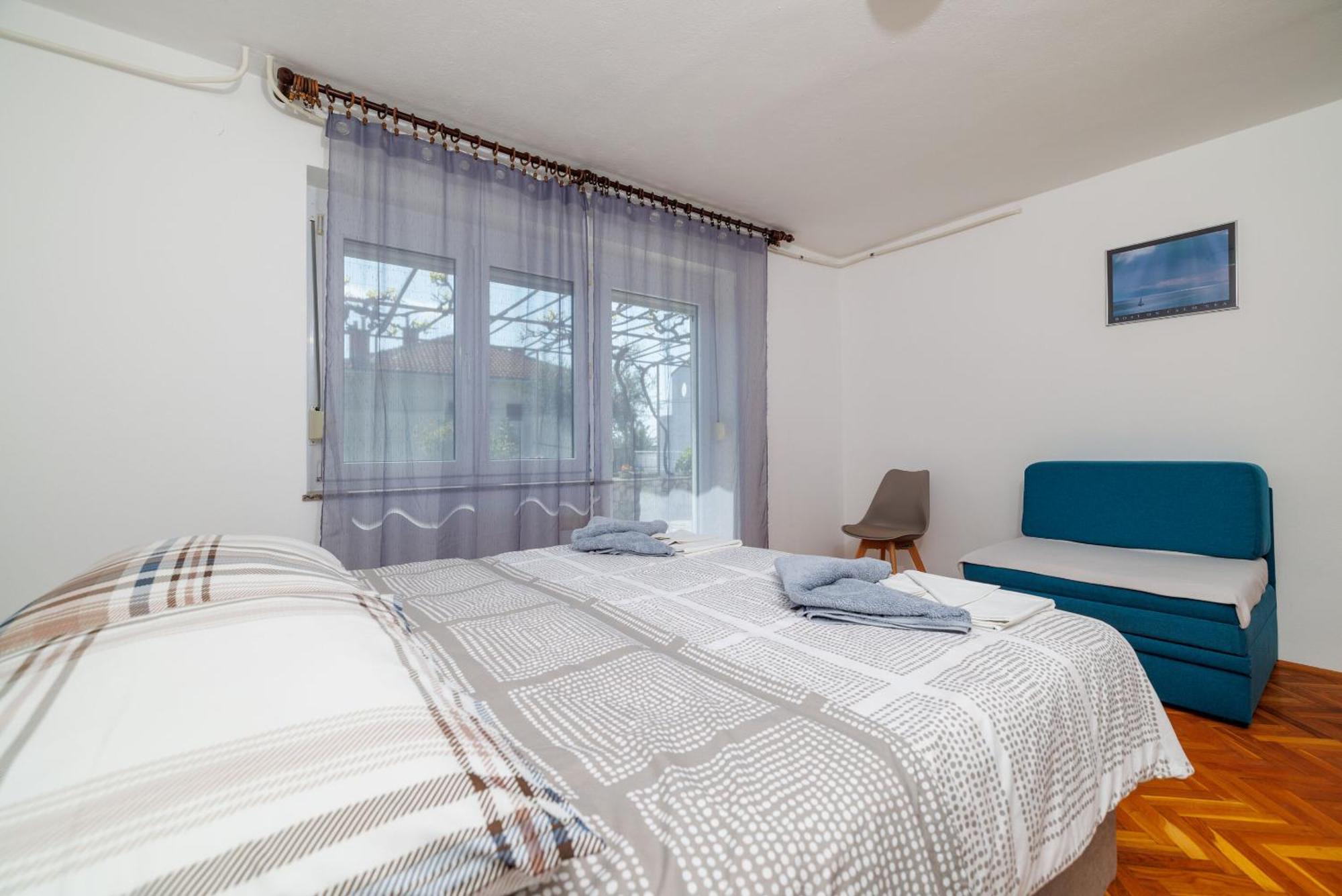 Apartments Melita Dramalj Eksteriør bilde